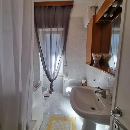 아파트 Ultimo Piano Con Parcheggio 트리에스테