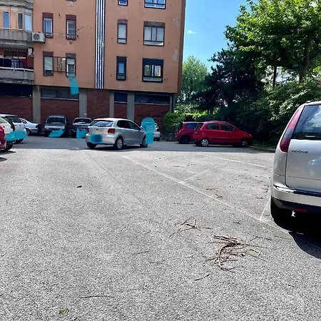 Ultimo Piano Con Parcheggio 아파트